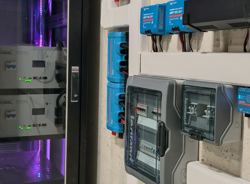 VictronEnergy + GobelPower